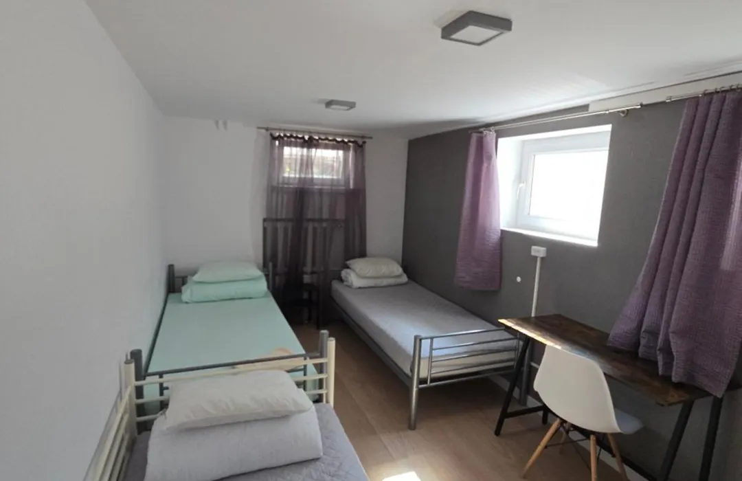 Rooms4Rest Wiertnicza - Private Rooms For Tourists-1